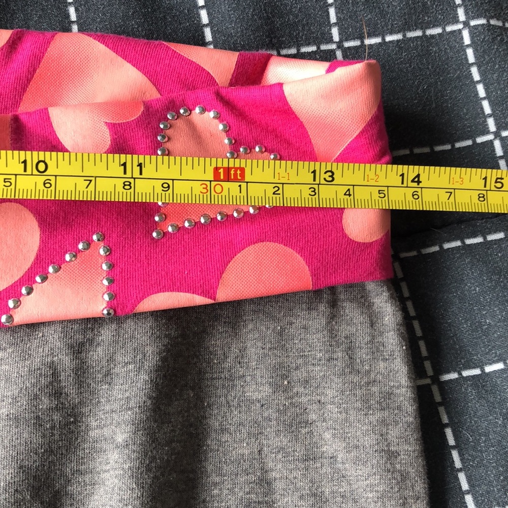 SO Leggings Girls Size 8β 1/2 Grey Pink Hearts Yoga Pants - Picture 6 of 8